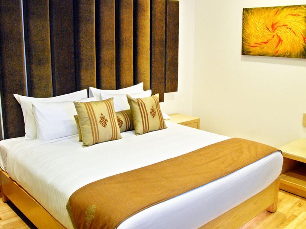 Hotel New Walnut Castle Paharganj Екстериор снимка
