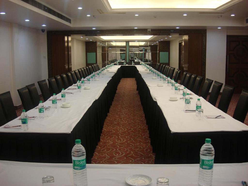 Hotel New Walnut Castle Paharganj Екстериор снимка