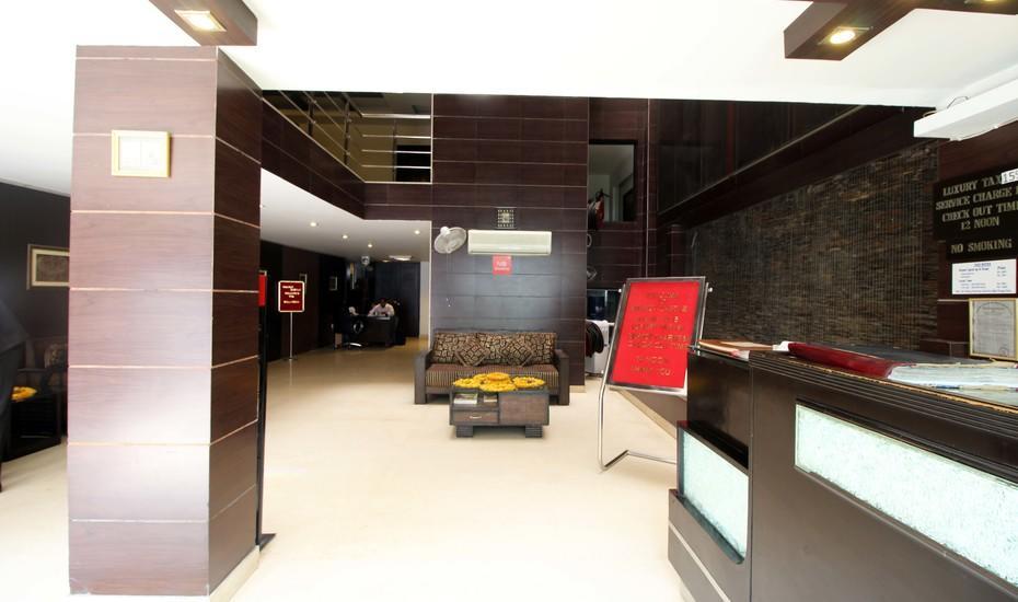 Hotel New Walnut Castle Paharganj Екстериор снимка