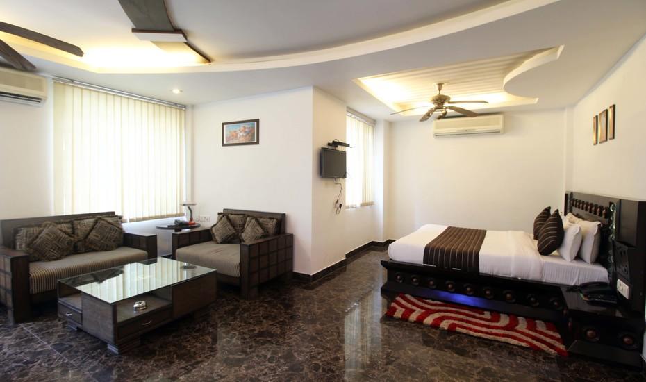 Hotel New Walnut Castle Paharganj Екстериор снимка
